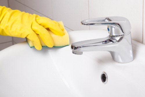 Kitchen deep cleaning as part of a W10 move-out service